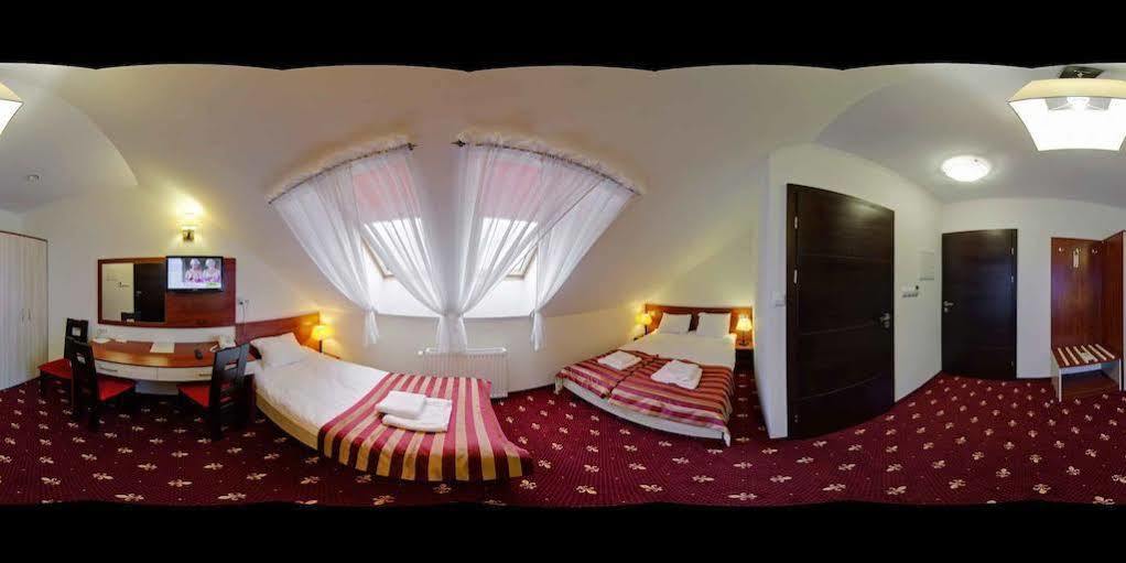 Hotel Platinum Hrubieszow Eksteriør bilde