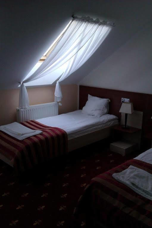 Hotel Platinum Hrubieszow Eksteriør bilde